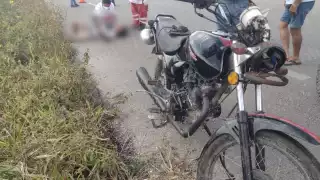 Motociclista se accidenta en Carrillo Puerto luego de dormitar mientras conducía