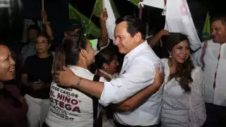 Candidato a la gubernatura de Yucatán, Joaquín Díaz Mena, visita Motul