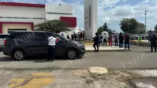 Los sujetos llegaron a bordo de dos camionetas, mismas que fueron aseguradas