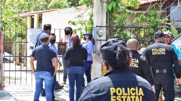 Al lugar arribaron elementos de la Policía Estatal y del DIF Campeche Al lugar arribaron elementos de la Policía Estatal y del DIF Campeche