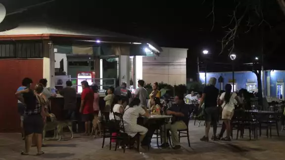 Para despedir el fin de semana, los campechanos dan un paseo por el Parque de Santa Lucía Para despedir el fin de semana, los campechanos dan un paseo por el Parque de Santa Lucía