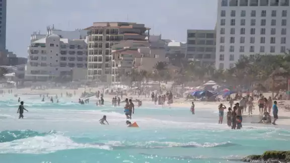 Buena afluencia se registra este sábado en Playa Gaviota Azul en el último fin de semana antes de la vuelta a clases Buena afluencia se registra este sábado en Playa Gaviota Azul en el último fin de semana antes de la vuelta a clases