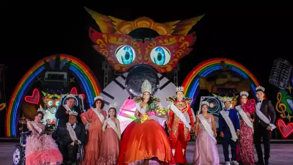 Coronan a los reyes del Carnaval Mérida 2024 Coronan a los reyes del Carnaval Mérida 2024