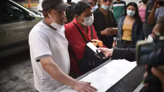 Hasta el momento, la FGR ya entrevistó a las personas que tuvieron contacto con el fallecido antes de su detención, durante y posterior a su liberación Hasta el momento, la FGR ya entrevistó a las personas que tuvieron contacto con el fallecido antes de su detención, durante y posterior a su liberación