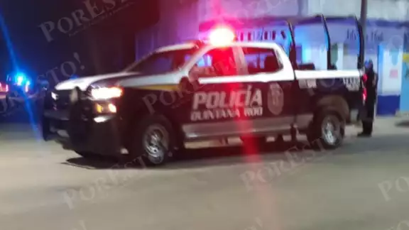 La persona fue trasladada al hospital integral por la unidad de emergencia, custodiado por patrullas de Seguridad Pública La persona fue trasladada al hospital integral por la unidad de emergencia, custodiado por patrullas de Seguridad Pública