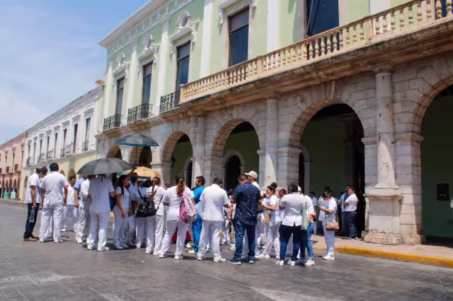 Los médicos piden continuar en los hospitales donde laboran en Yucatán
