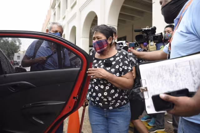 Según compartió la madre de José Eduardo, María Ravelo fue citada por Renán Barrera en el Centro Cultural el Olimpo para ofrecerle dinero y desistir de la demanda contra los policías