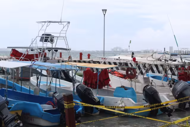 Puerto Morelos se mantiene abierto con precaución