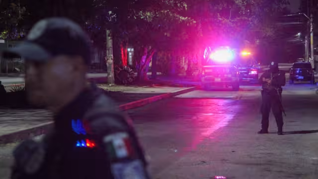 La zona fue acordonada por policías estatales y elementos de la Marina