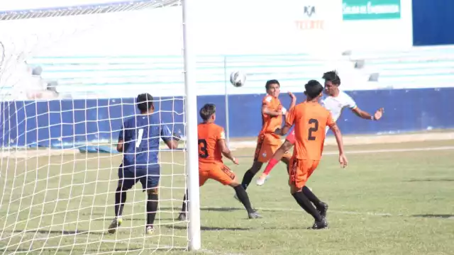 Pioneros Juniors de Cancún obtuvieron la victoria ante los Tigrillos del Deportivo Chetumal con un marcador de 2-1