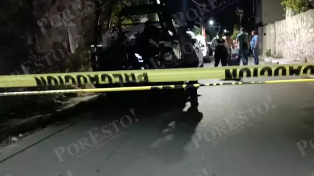 El sospechoso al verse rodeado pretendió huir en su moto, pero al no arrancar se resguardó en su domicilio