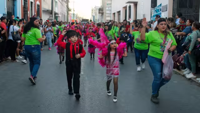 Este jueves comenzaron los desfiles del Carnaval de Mérida 2024