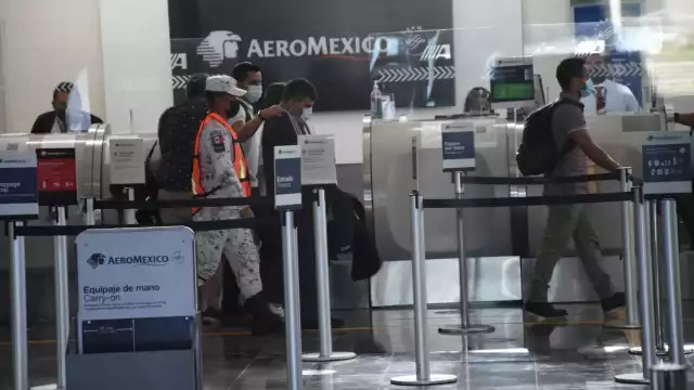 El hombre llegó a la terminal aérea a las 7:30 horas de este miércoles
