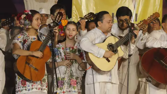 Las mañanitas se escucharon esta noche en Mérida