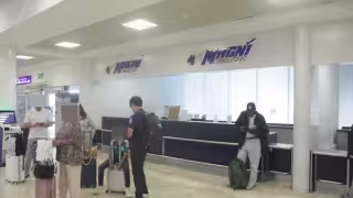 Gobierno Federal sale al quite y reubica a pasajeros tras colapso de Magnicharters