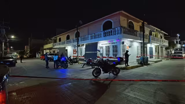 Los efectivos policiales implementaron un operativo de búsqueda con tal de dar con los presuntos responsables