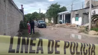 Los hombres se encontraban a fuera del domicilio cuándo sujetos desconocidos comenzaron a dispararles