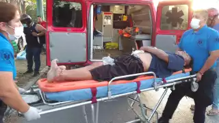 Con exposición de vísceras y golpes en distintas partes del cuerpo, fue como terminó el conductor del mototaxi