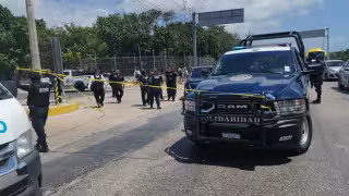 La zona frente a Bepensa en el Boulevard Playa del Carmen fue cerrada parcialmente debido al hecho delictivo