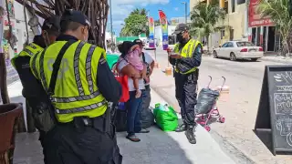La mujer abandonó el lugar, asegurando que denunciaría a su expareja