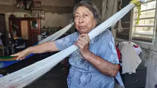 Abuelita descansaba en su hamaca y fue robada por un ladrón en Progreso