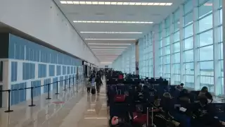 Los pasajeros del vuelo VB1101 de VivaAerobús esperaron las tres horas para poder abordar su vuelo de regreso a la CDMX