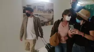La Reina del Rock agradeció el cariño de sus fans durante la despedida en el aeropuerto de Mérida