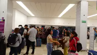 Volaris canceló un vuelo mañanero este lunes