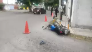 Los paramédicos le proporcionaron los primeros auxilios y detectaron una deformación en la pierna izquierda