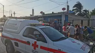 Los motociclistas responsables intentaron entrar a una casa cuando frenaron de repente