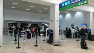 El primer vuelo en llegar al aeropuerto de Mérida fue el 4572 de Volaris de CDMX