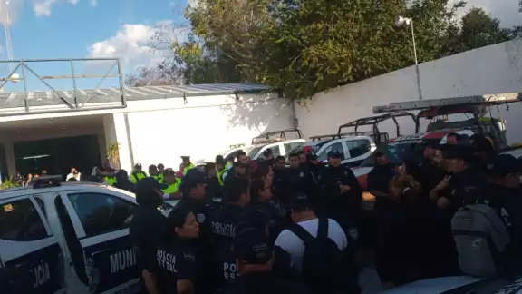 No se les ha otorgado las prestaciones que les corresponden, tampoco el bono en diciembre No se les ha otorgado las prestaciones que les corresponden, tampoco el bono en diciembre