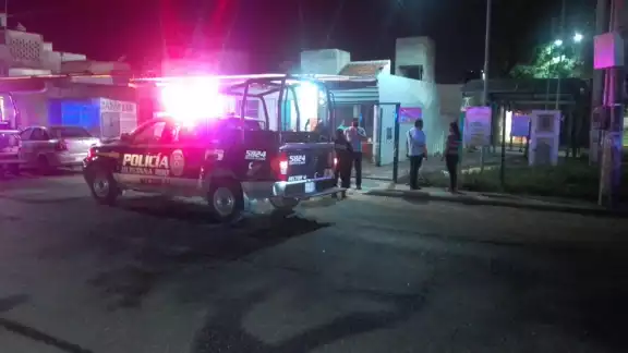 Asesinan a balazos a un hombre en la región 248 de Cancún Asesinan a balazos a un hombre en la región 248 de Cancún