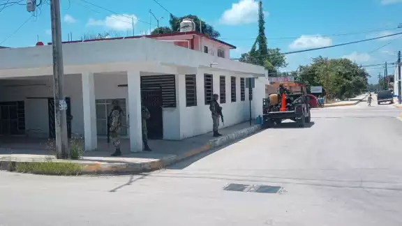 Los pilotos fueron llevados a la sede de la FGR en Escárcega Los pilotos fueron llevados a la sede de la FGR en Escárcega