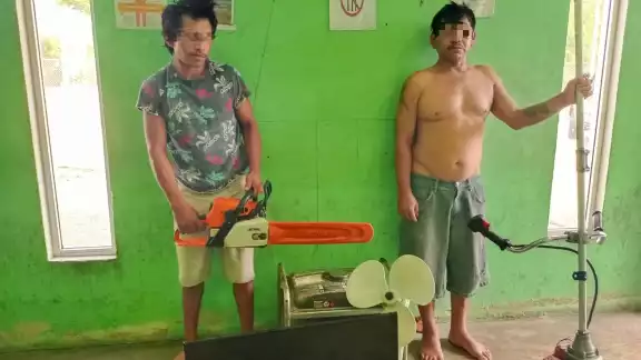 Los hombres fueron llevados a los separos mientas se resuelve su situación jurídica