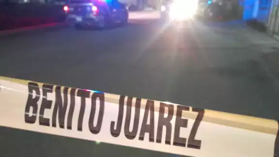 Sujetos a bordo de un taxi balean a un hombre que perdió la vida en Cancún Sujetos a bordo de un taxi balean a un hombre que perdió la vida en Cancún