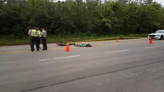 Al lugar llegaron elementos de la Guardia Nacional para acordonar el área del accidente Al lugar llegaron elementos de la Guardia Nacional para acordonar el área del accidente