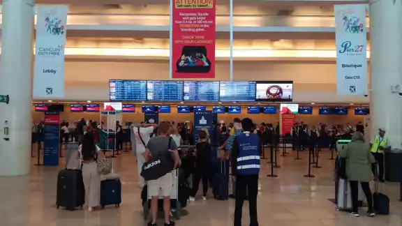 AIC registró dos cancelaciones hacia Ciudad de México y Toluca y tienes tres retrasos hacia Medellín, Toronto y Chicago. AIC registró dos cancelaciones hacia Ciudad de México y Toluca y tienes tres retrasos hacia Medellín, Toronto y Chicago.