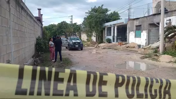Los hombres se encontraban a fuera del domicilio cuándo sujetos desconocidos comenzaron a dispararles Los hombres se encontraban a fuera del domicilio cuándo sujetos desconocidos comenzaron a dispararles
