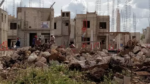 Los socorristas proporcionaron los primeros auxilios al alarife