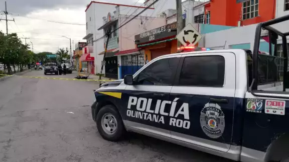 Al parecer los hombres habían llegado a cobrar derecho de piso, aunque está versión no ha sido confirmada por las autoridades Al parecer los hombres habían llegado a cobrar derecho de piso, aunque está versión no ha sido confirmada por las autoridades