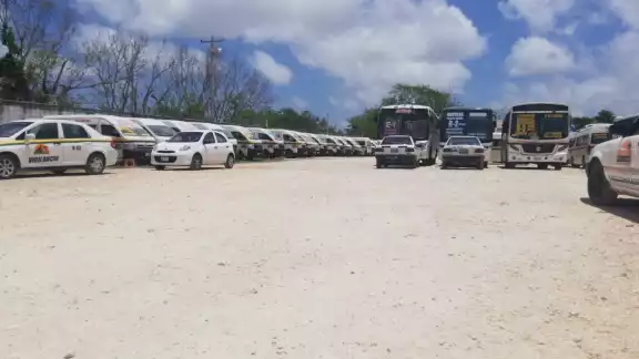 Las unidades permanecen inmóviles por la inseguridad en Cancún