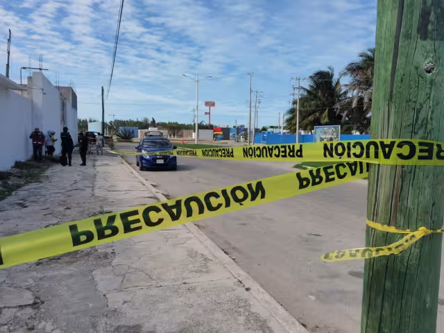 El joven murió electrocutado desde el asiento de la grúa en Progreso