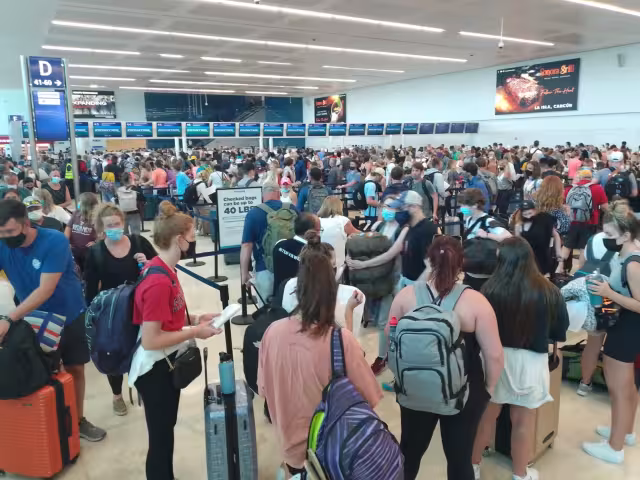 Destinos europeos como Estambul y Ámsterdam tienen retrasos por el mal clima