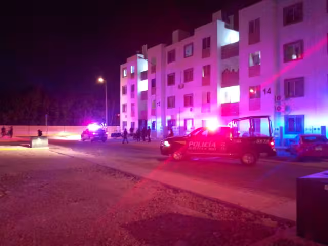 Cuerpos de rescate y policías se dieron cita en este sitio para tomar conocimiento de lo sucedido