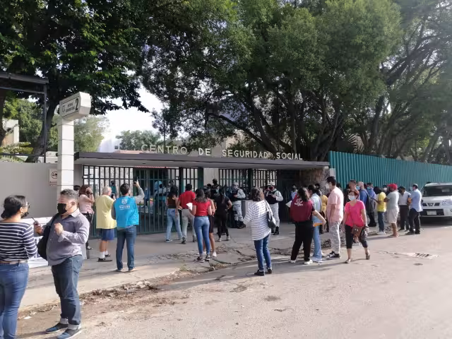 Los adultos expresaron su tranquilidad debido a que los menores estarán más protegidos contra la enfermedad que en 20 meses