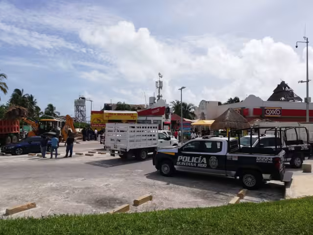 Las autoridades iniciaron el operativo desde temprano, luego de que esta playa fuese el lugar de un ataque armado
