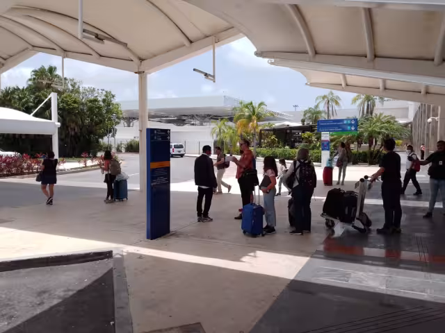 Denver fue uno de los destinos afectados por la cancelación de un vuelo en el Aeropuerto Internacional de Cancún este sábado