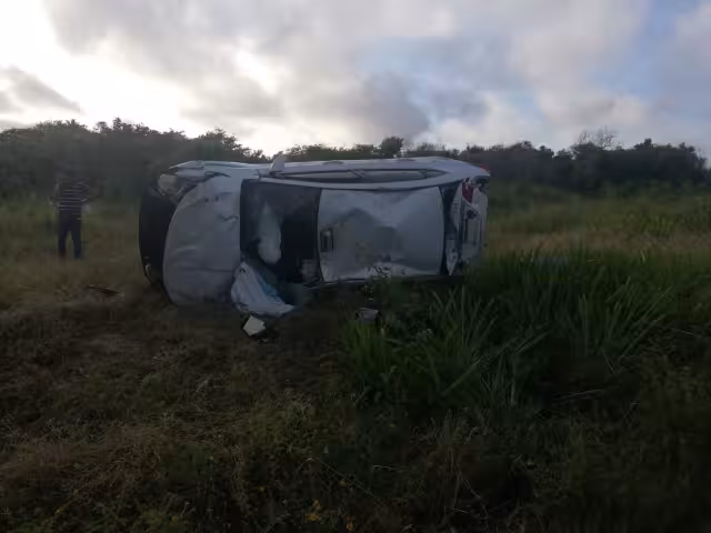 El niño de aproximadamente de un año y medio de edad se encuentra delicado delicado de salud