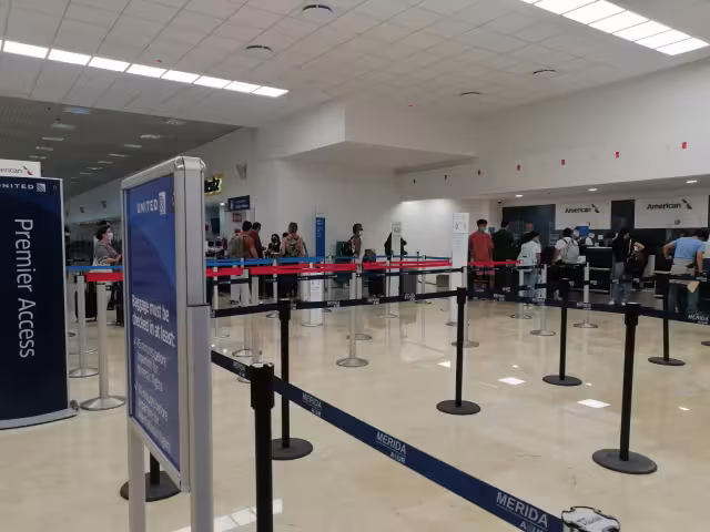 El aeropuerto registra poca afluencia por parte de pasajeros